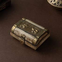 Antique-Style Decorative Box with Brass Elephant Motif – Bone Finish
